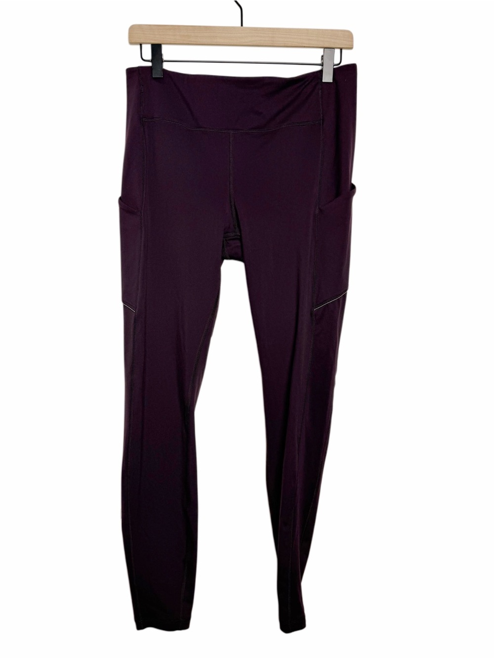 Lululemon Speed-Up Tight Luxtreme 28’ Black Cherry - Picture 2 of 7